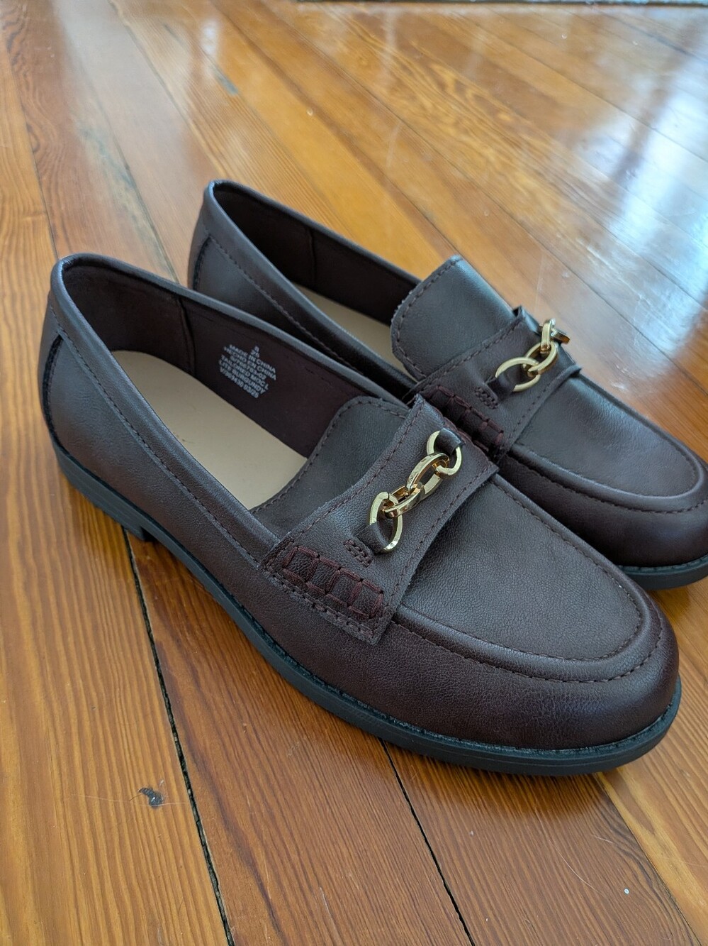 Women's Old Navy Slip-On Loafers with Gold Accent - Size 8